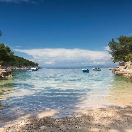 公寓式酒店 Golden Bay Hvar 4*