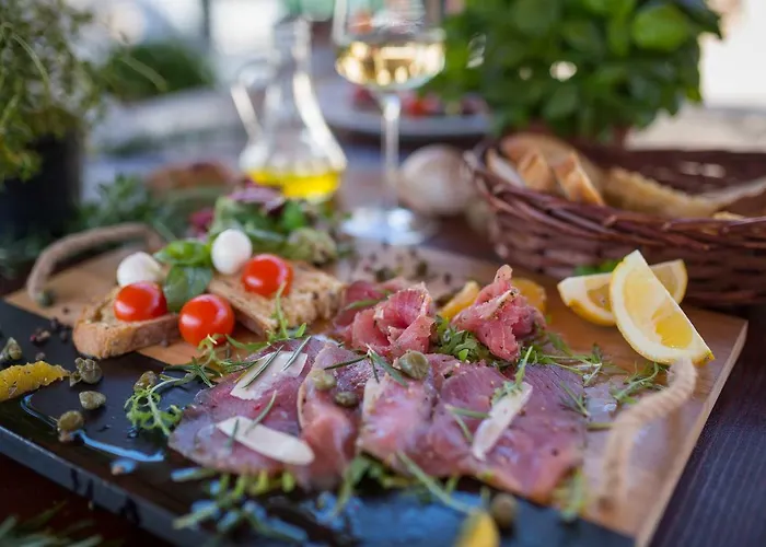 Апарт-отель Golden Bay Hvar 4*