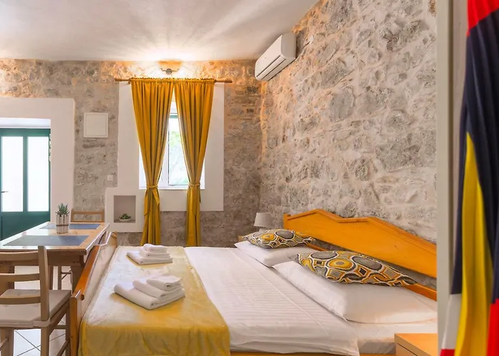 Golden Bay Hvar 4*