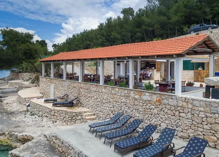 Golden Bay Hvar